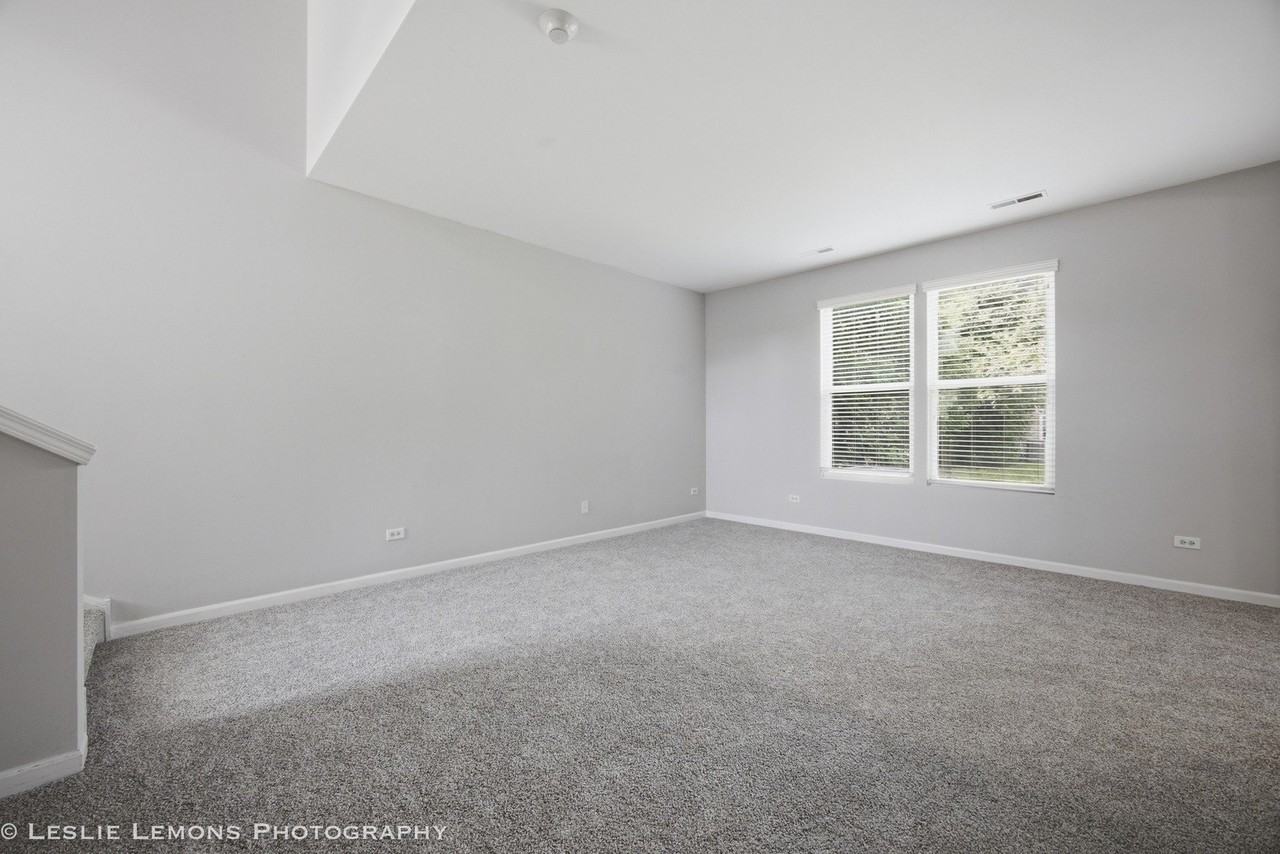 337 Devoe Dr #337 - Photo 5 of 20