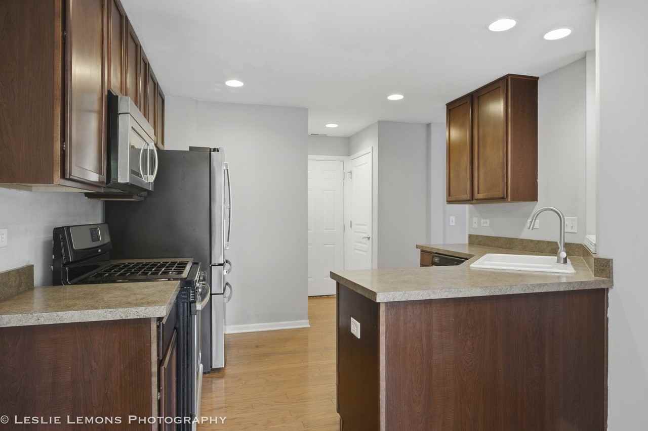 337 Devoe Dr #337 - Photo 6 of 20