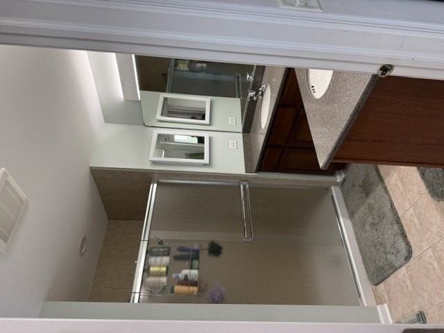 438 Grosvenor Ln #438 - Photo 7 of 15