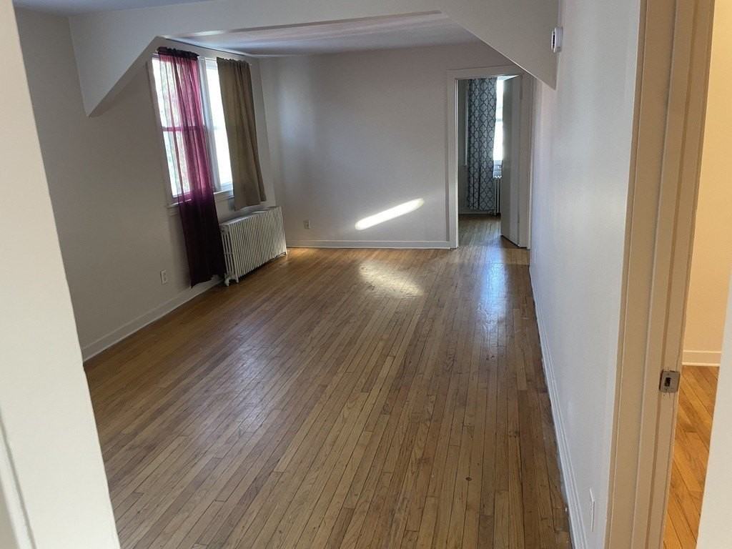 101 E 23rd St #2 - Photo 4 of 7