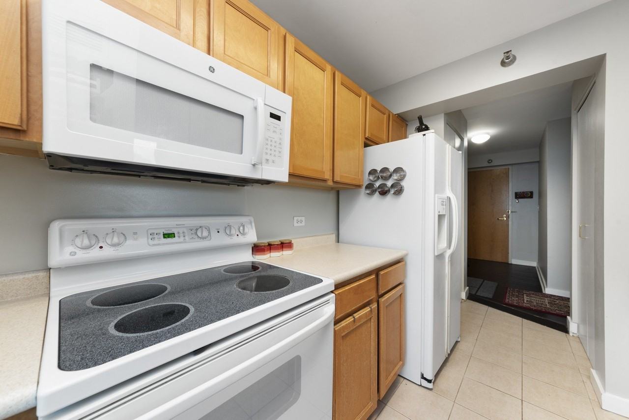 345 N La Salle Dr #2203 - Photo 4 of 12
