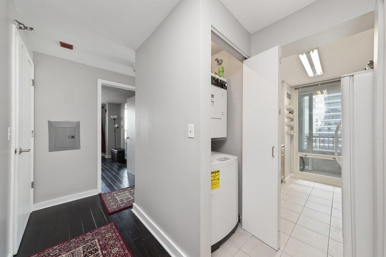 345 N La Salle Dr #2203 - Photo 5 of 12