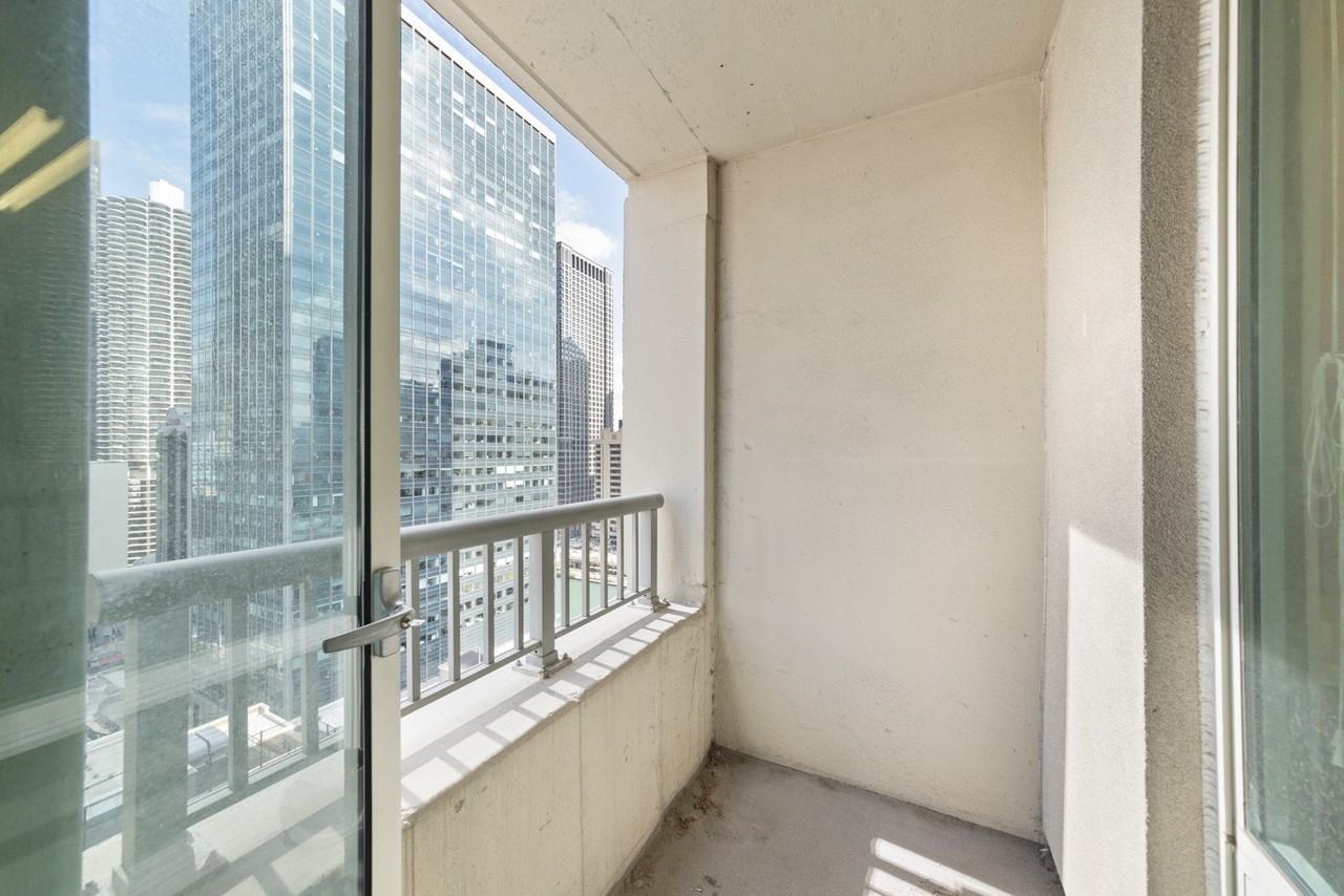 345 N La Salle Dr #2203 - Photo 6 of 12