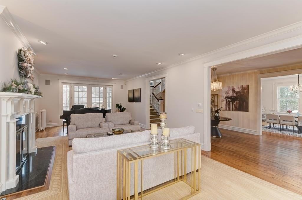 1499 Sheridan Rd - Photo 5 of 50