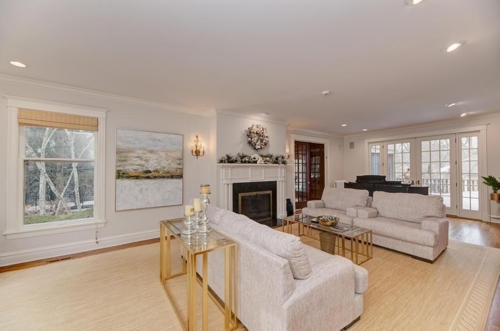 1499 Sheridan Rd - Photo 6 of 50