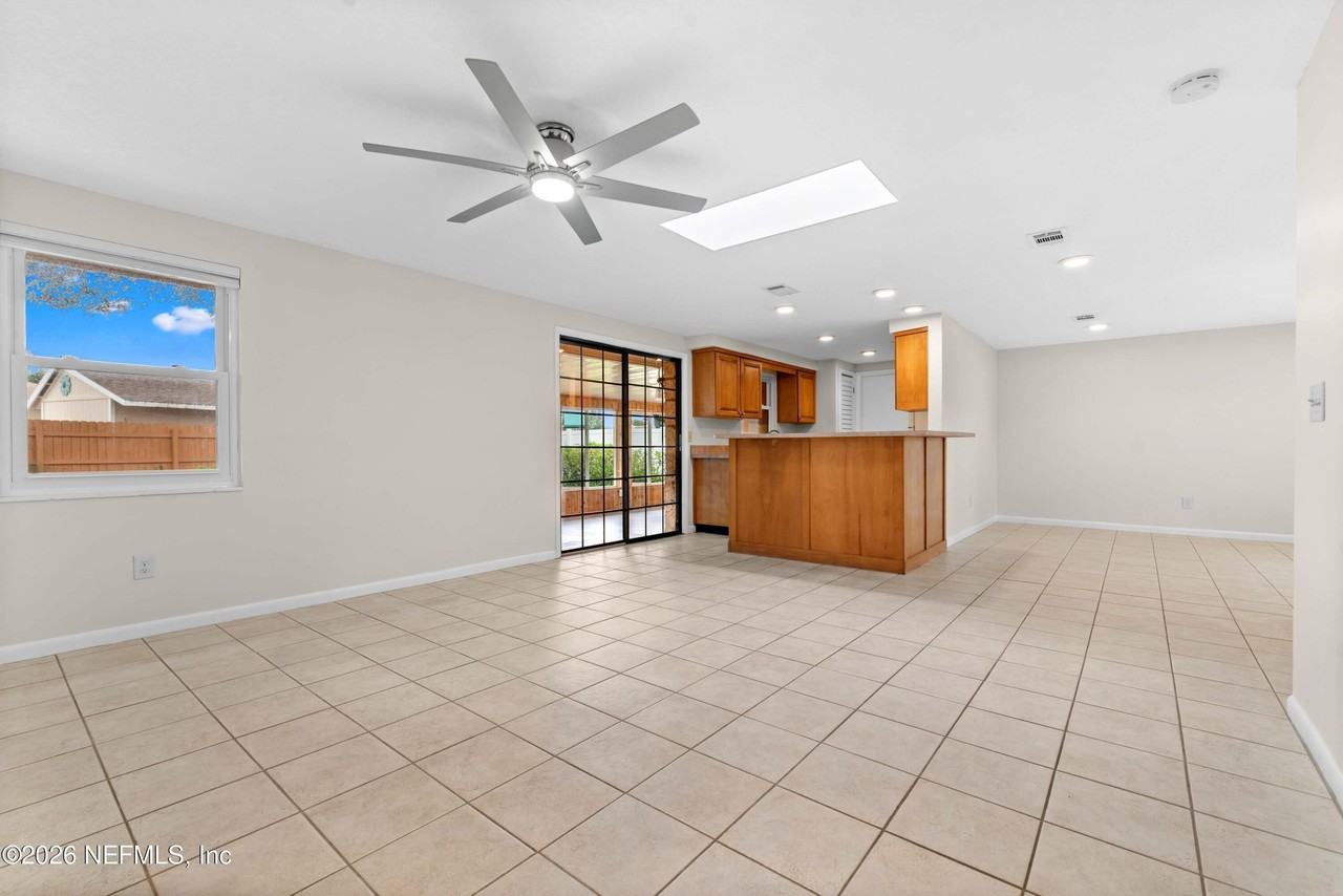 250 Nautical Blvd S - Photo 6 of 29