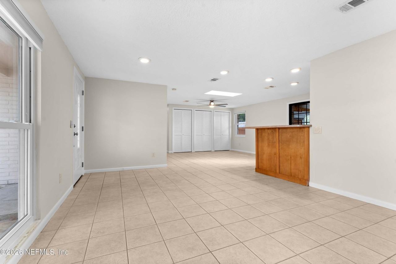250 Nautical Blvd S - Photo 7 of 29