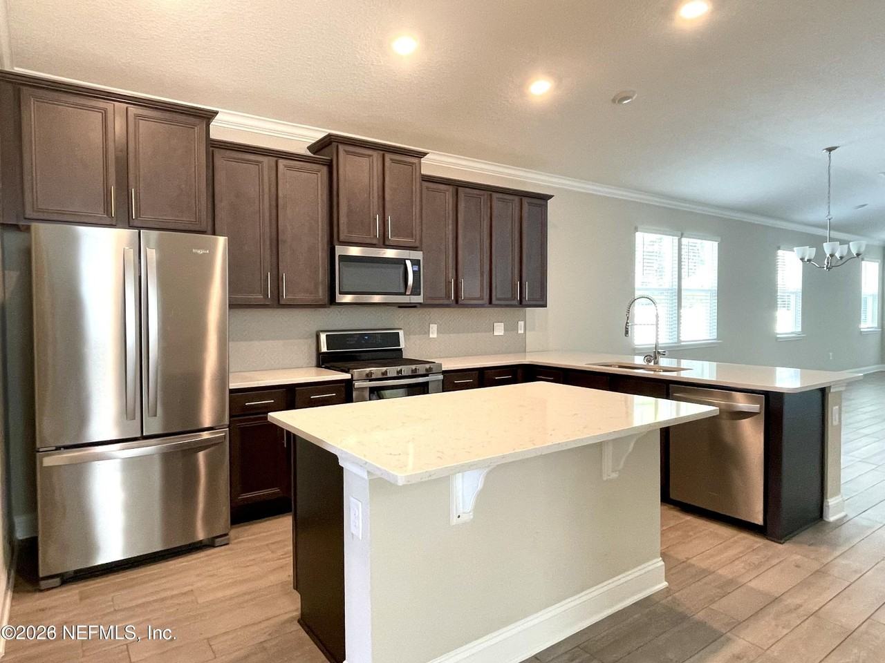 300 Thistleton Way - Photo 5 of 21