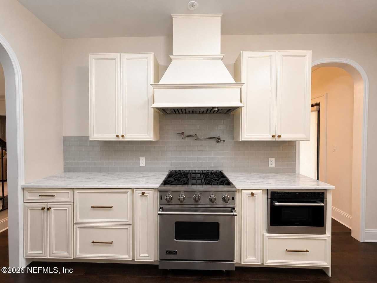 1544 N Laura St - Photo 7 of 17