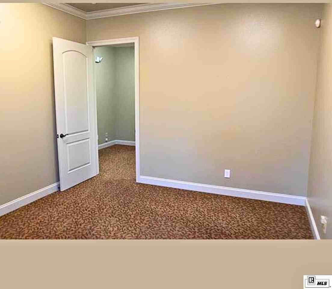 1888 Hudson Cir - Photo 6 of 12