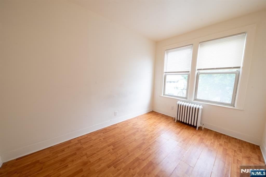 37 64th St #2 - Photo 5 of 9