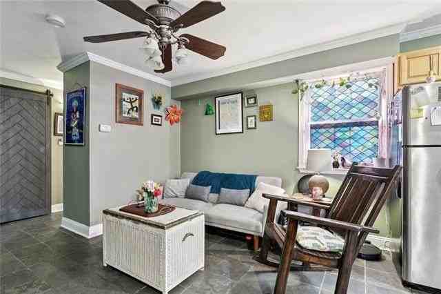 3226 Palmyra St - Photo 3 of 10