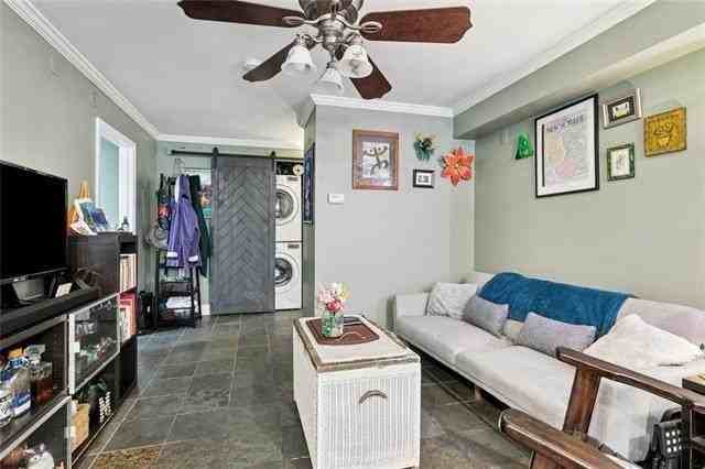 3226 Palmyra St - Photo 4 of 10