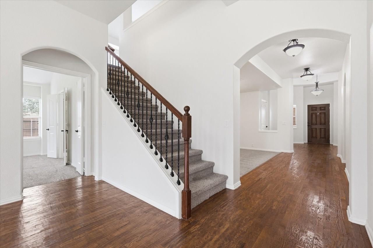 1551 Meadow Run Dr - Photo 6 of 40
