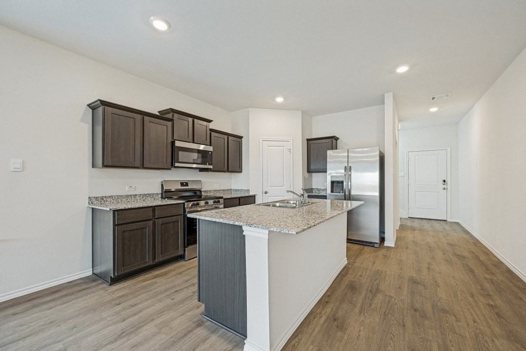 3417 Tomahawk Dr - Photo 3 of 25