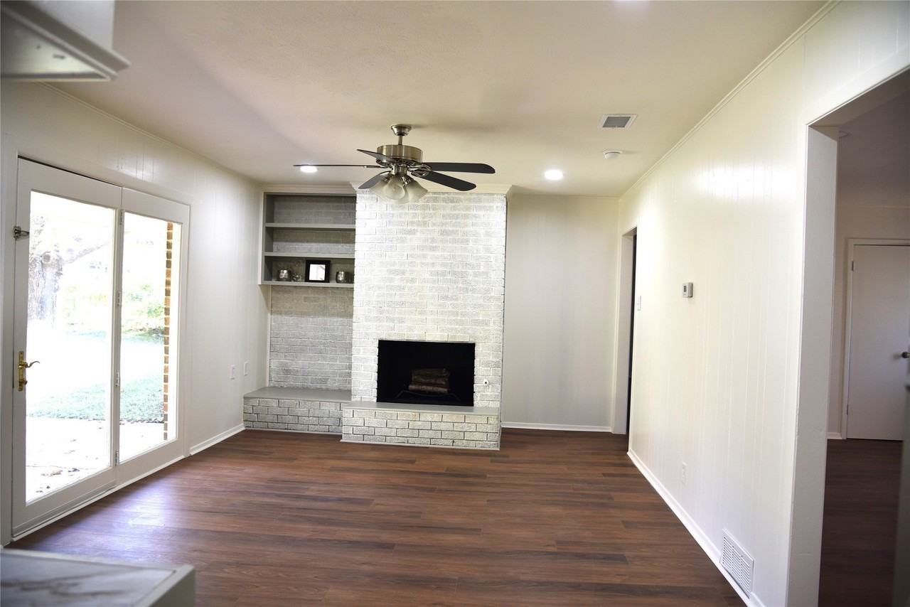 1212 Desiree Ln - Photo 5 of 22