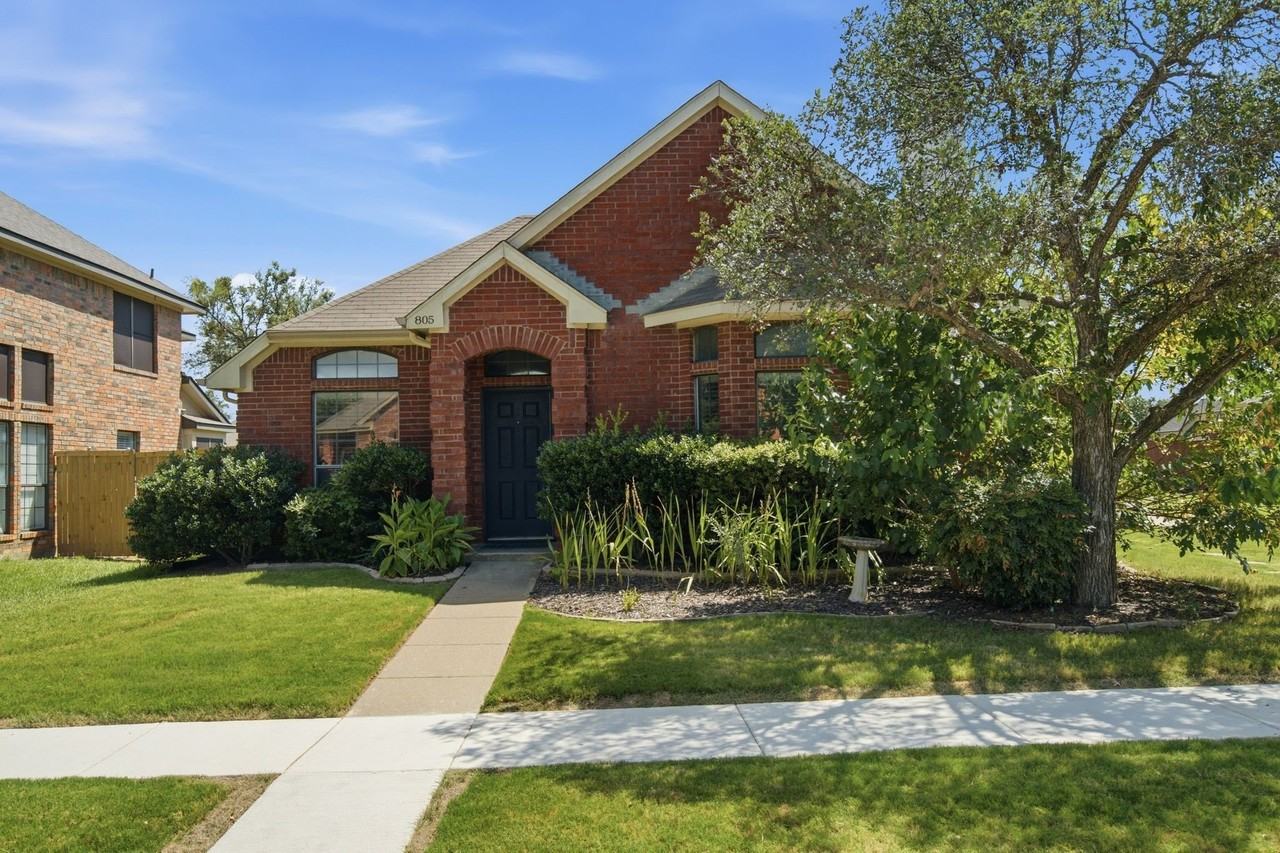 805 Ashford Dr