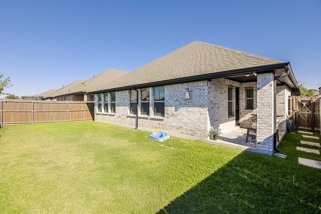 982 E Villas Ct - Photo 5 of 28