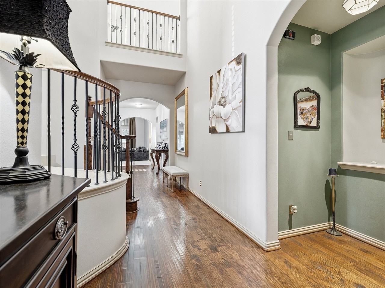2948 Clearfork Trl - Photo 2 of 40