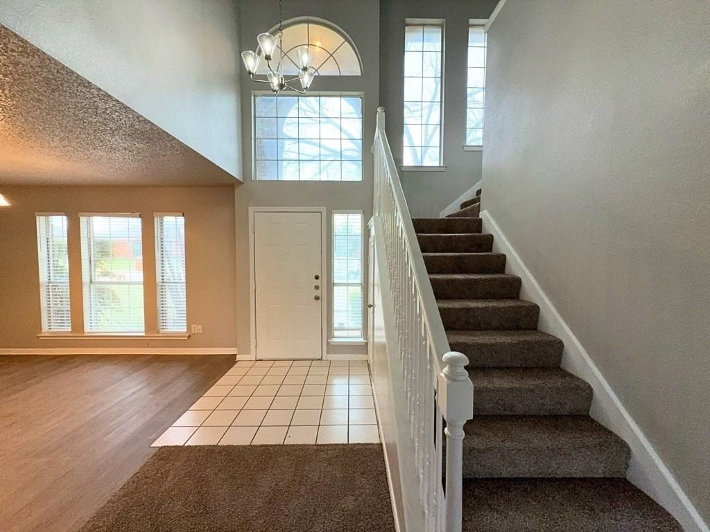 704 Inglewood Trl - Photo 2 of 30