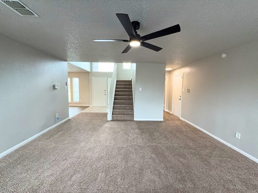 704 Inglewood Trl - Photo 4 of 30