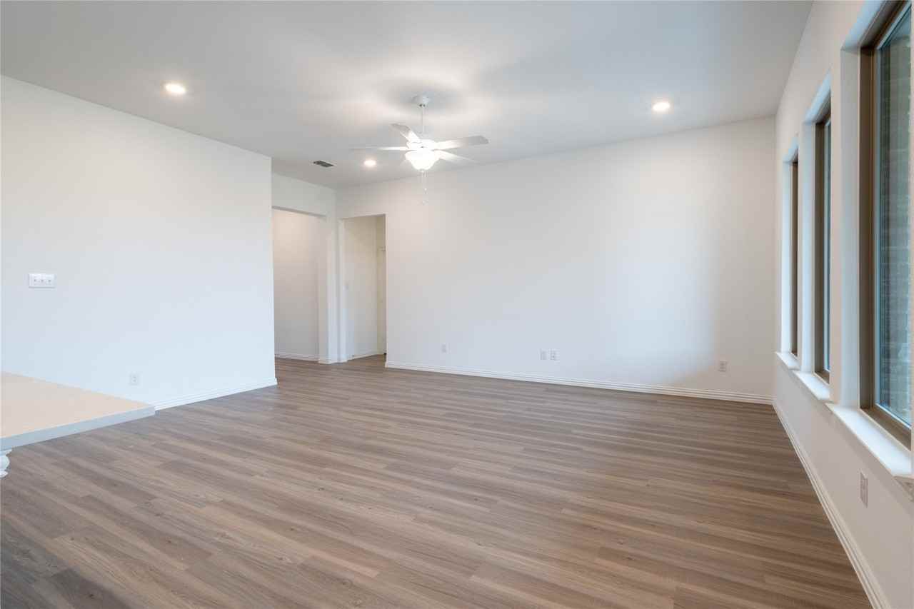 3804 Chicory Ct - Photo 7 of 40