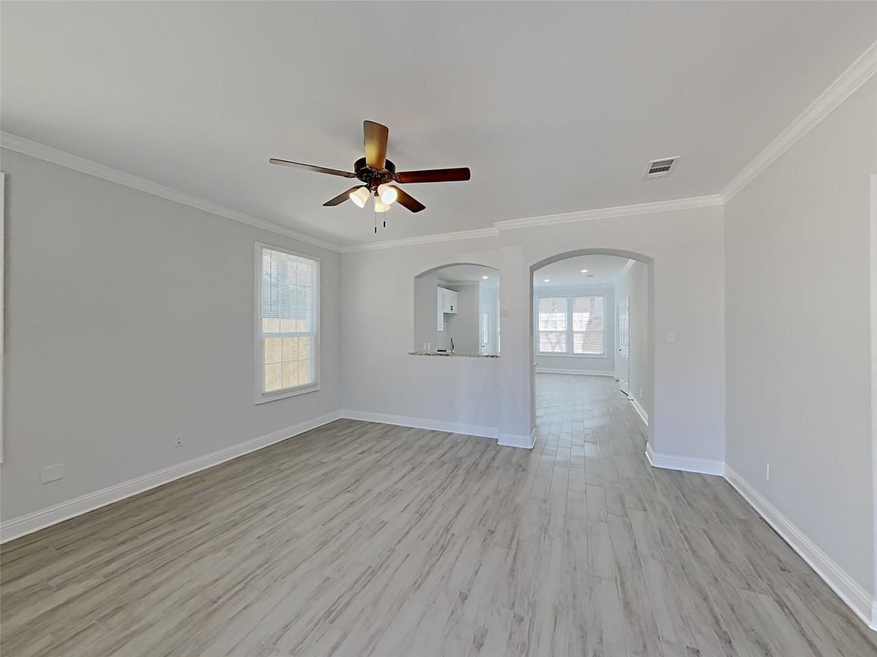1032 E Leuda St - Photo 3 of 19