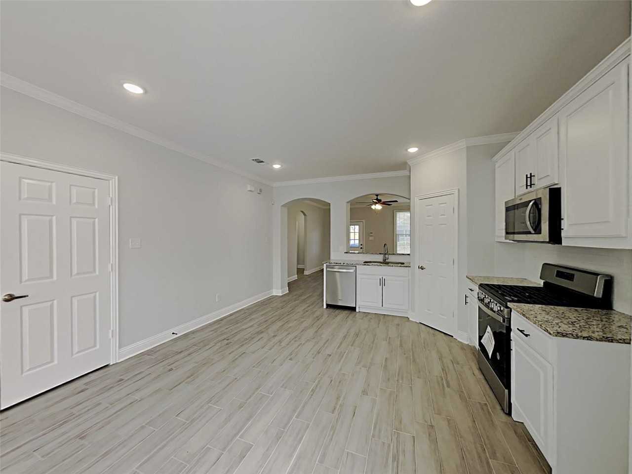 1032 E Leuda St - Photo 5 of 19