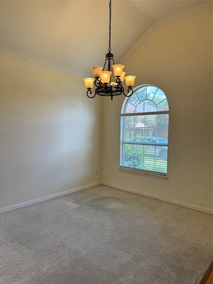 644 Forest Hill Dr - Photo 6 of 24