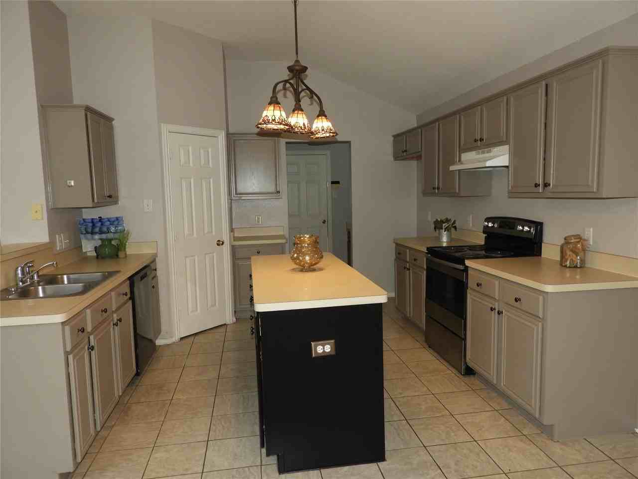 4705 Brookridge Ave - Photo 3 of 14