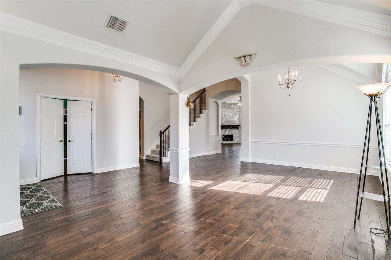 6004 Grand Meadow Ln - Photo 4 of 25