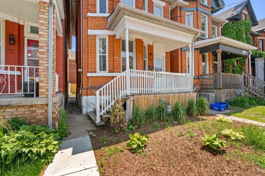40 Ashley St - Photo 2 of 10