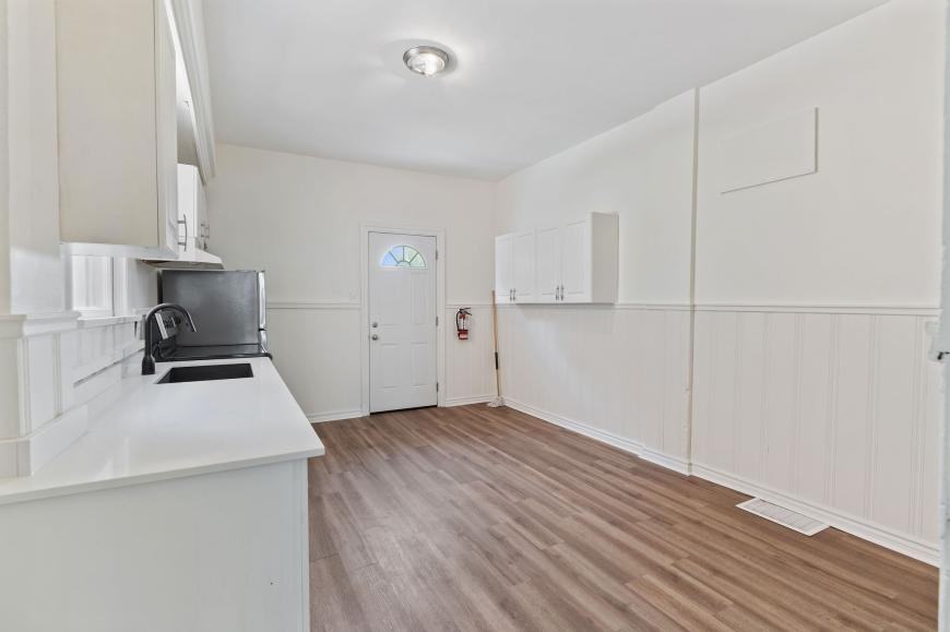 40 Ashley St - Photo 7 of 10