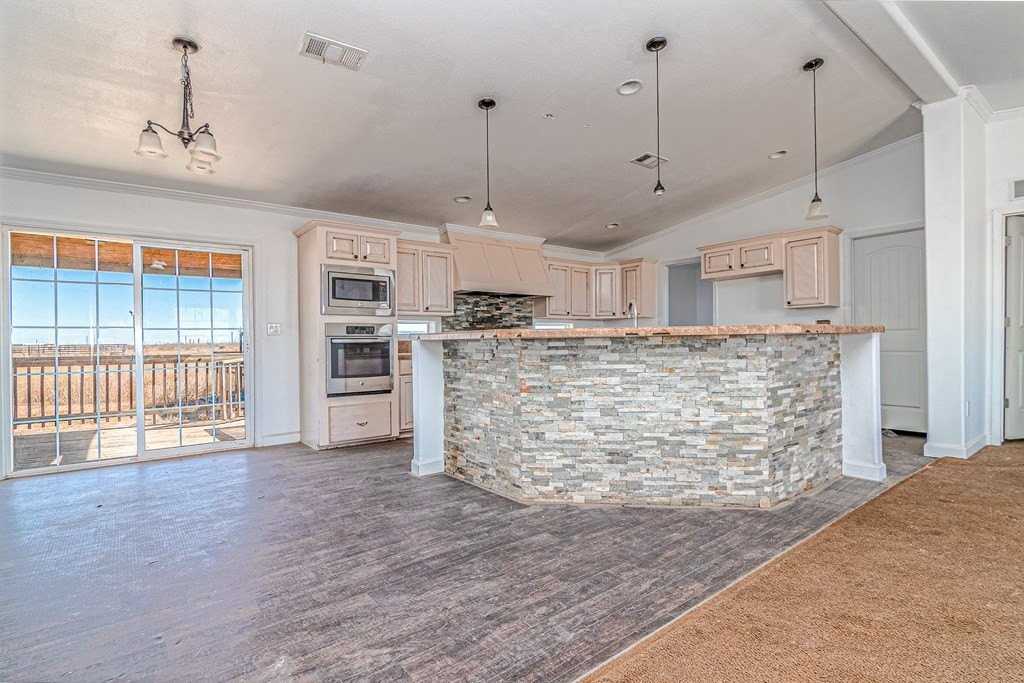 1504 N County Road 1068 - Photo 7 of 29