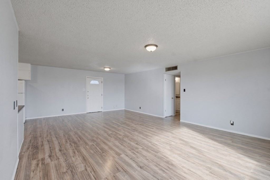 4401 S County Road 1131 - Photo 5 of 30