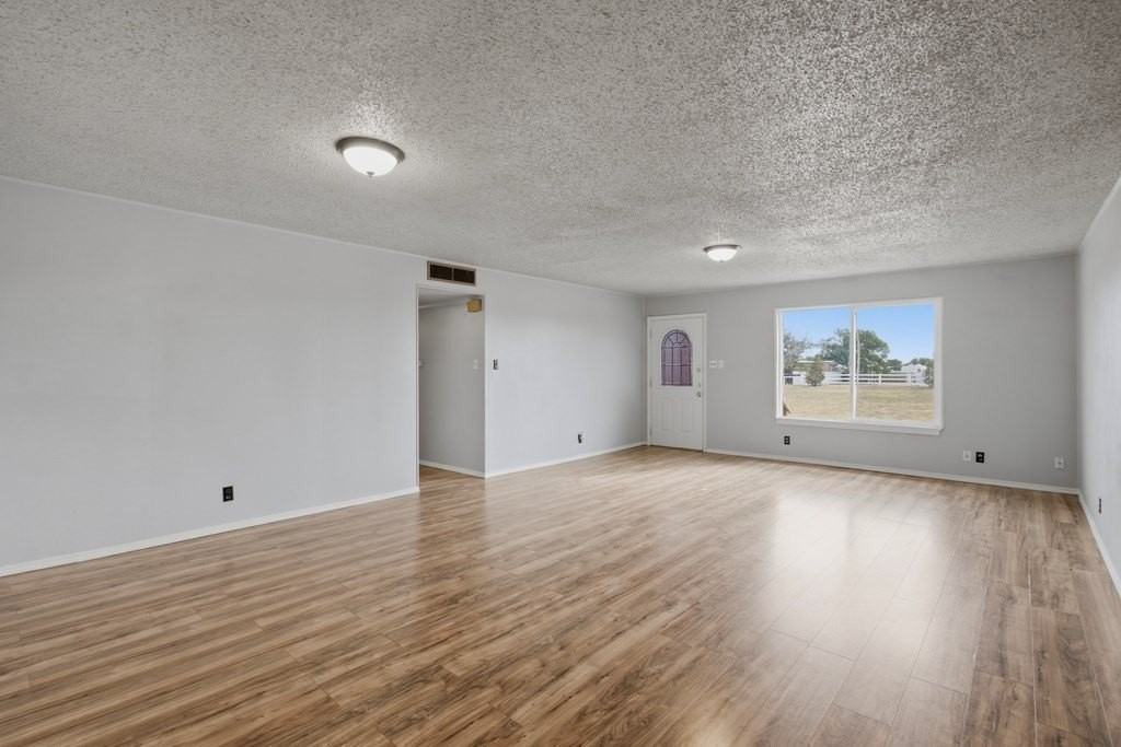 4401 S County Road 1131 - Photo 6 of 30