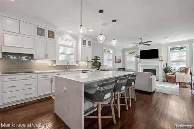 402 N Alexander Ave - Photo 5 of 39