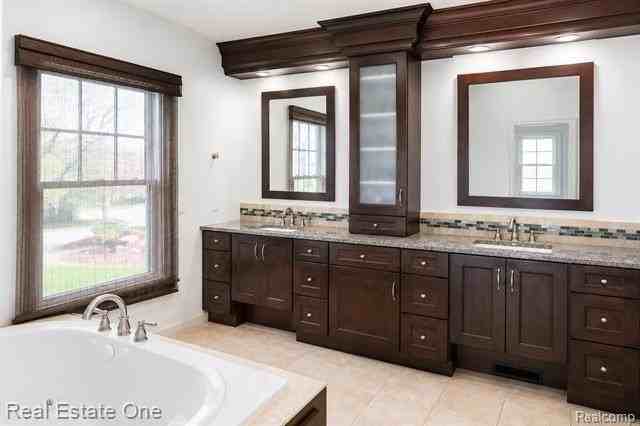 1141 Sandy Ridge Dr - Photo 7 of 9