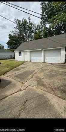 26307 Woodmont St - Photo 2 of 2