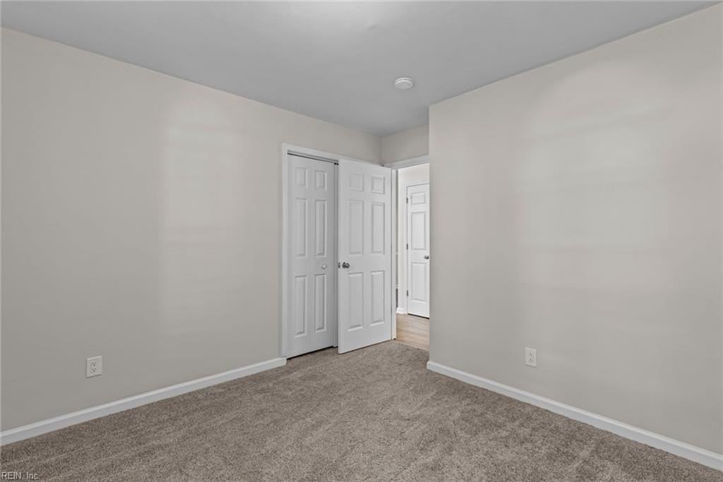 6748 Burbage Lake Cir - Photo 7 of 38