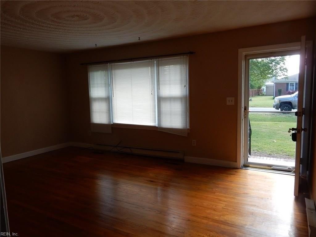 3117 Woodlawn Dr - Photo 4 of 28
