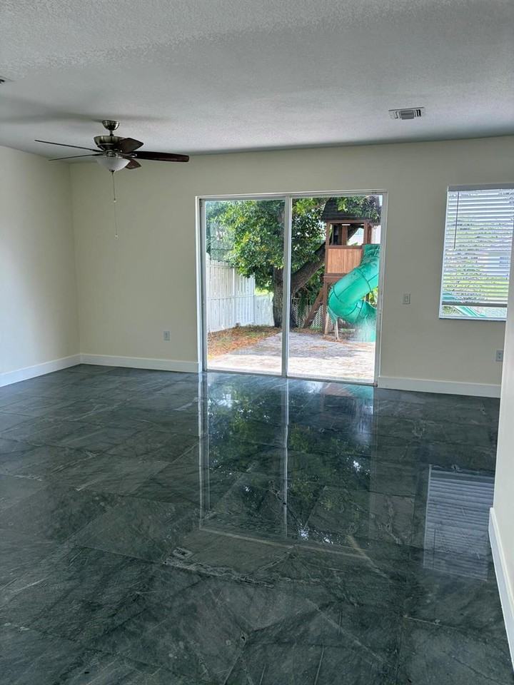 9860 Nw 20th Ct - Photo 4 of 8