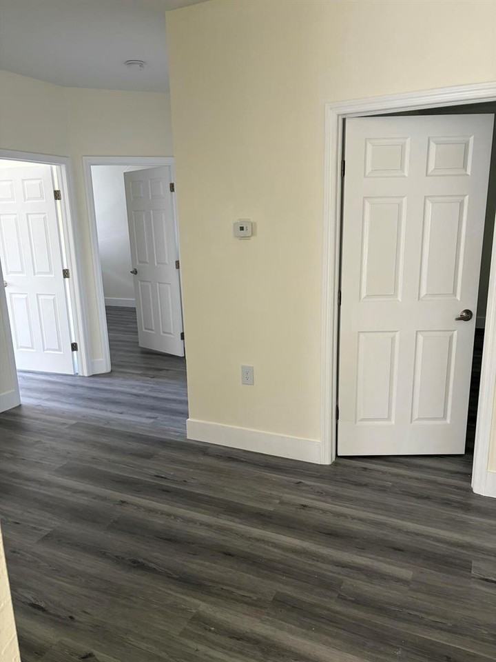 9860 Nw 20th Ct - Photo 6 of 8