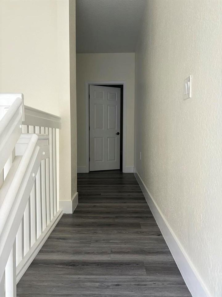 9860 Nw 20th Ct - Photo 7 of 8