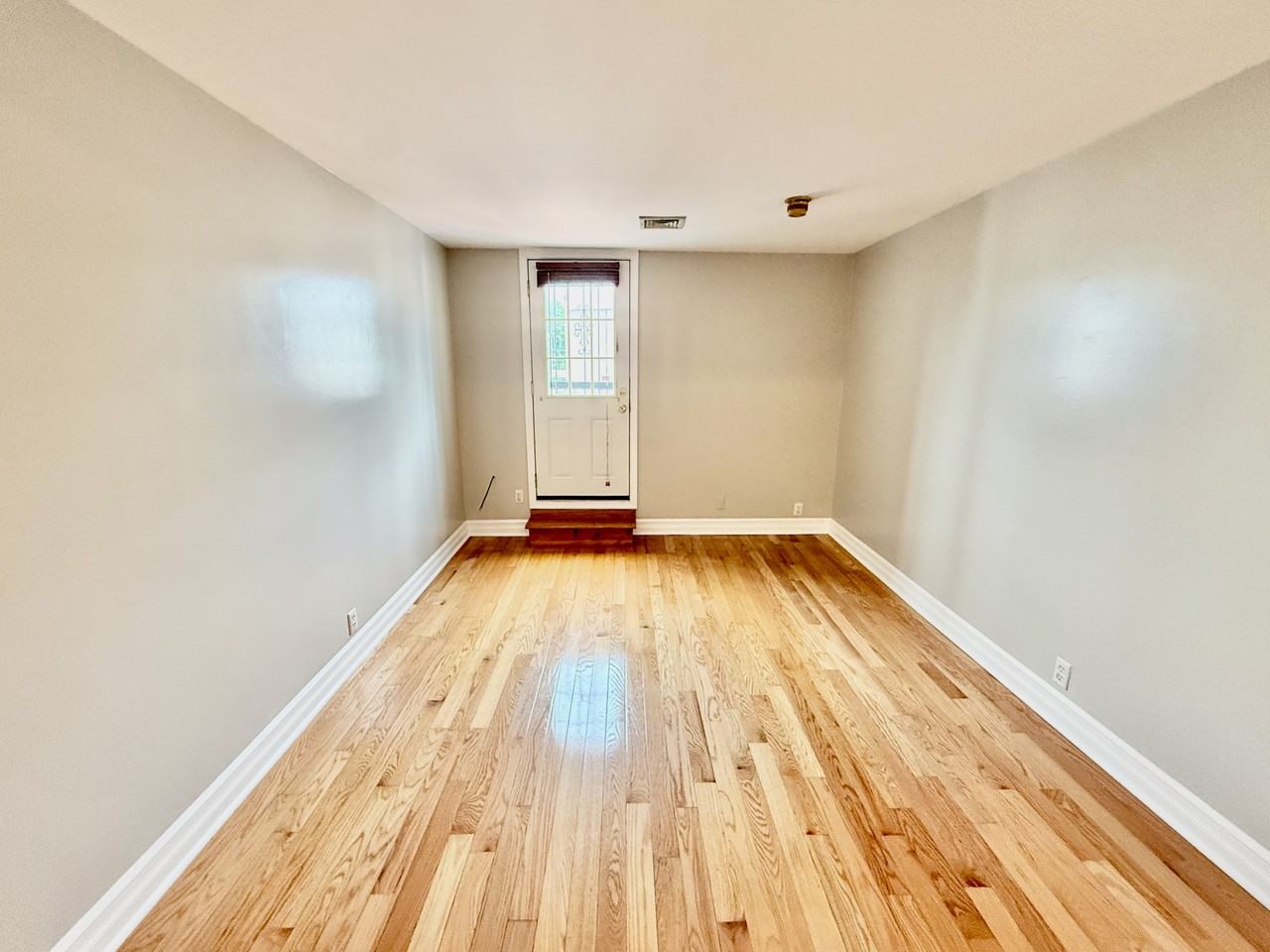 2205 Fitzwater St 3rd Fl #3rdFL - Photo 5 of 35