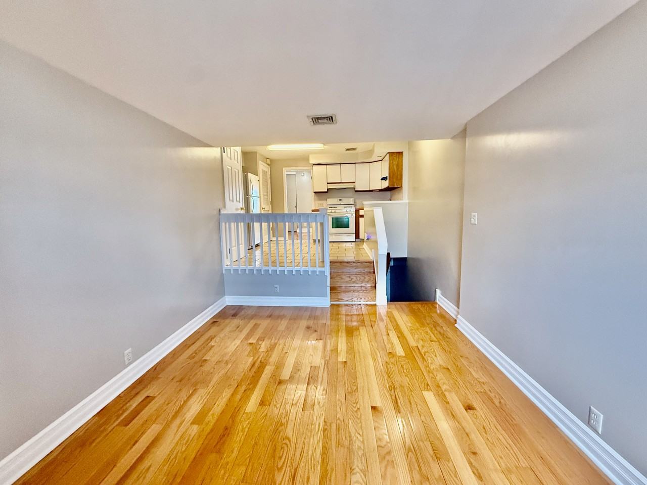2205 Fitzwater St 3rd Fl #3rdFL - Photo 6 of 35