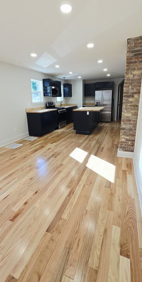 914 W 3rd St #1 - Photo 6 of 11