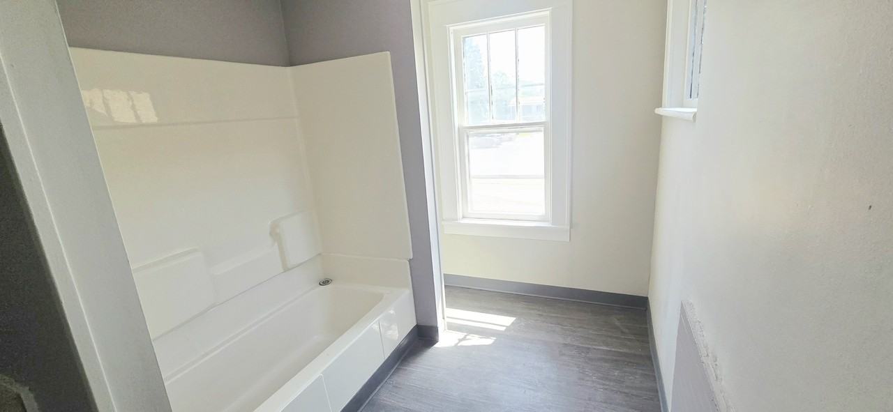 3110 Peach St #1 - Photo 2 of 8