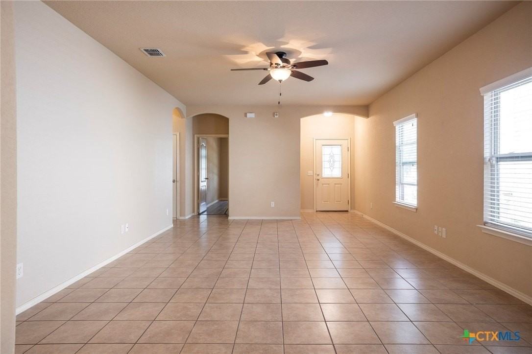 433 Stonebrook Dr - Photo 5 of 43