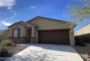 featured image of 14091 E Golden Oaks Rd